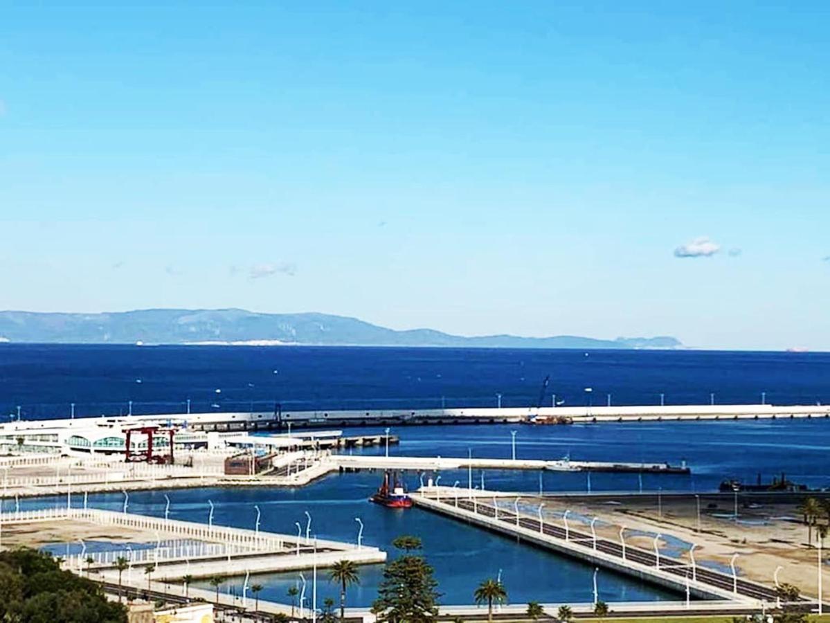 Velasquez Appartements Fast Wifi And Ocean View Танжер Екстериор снимка