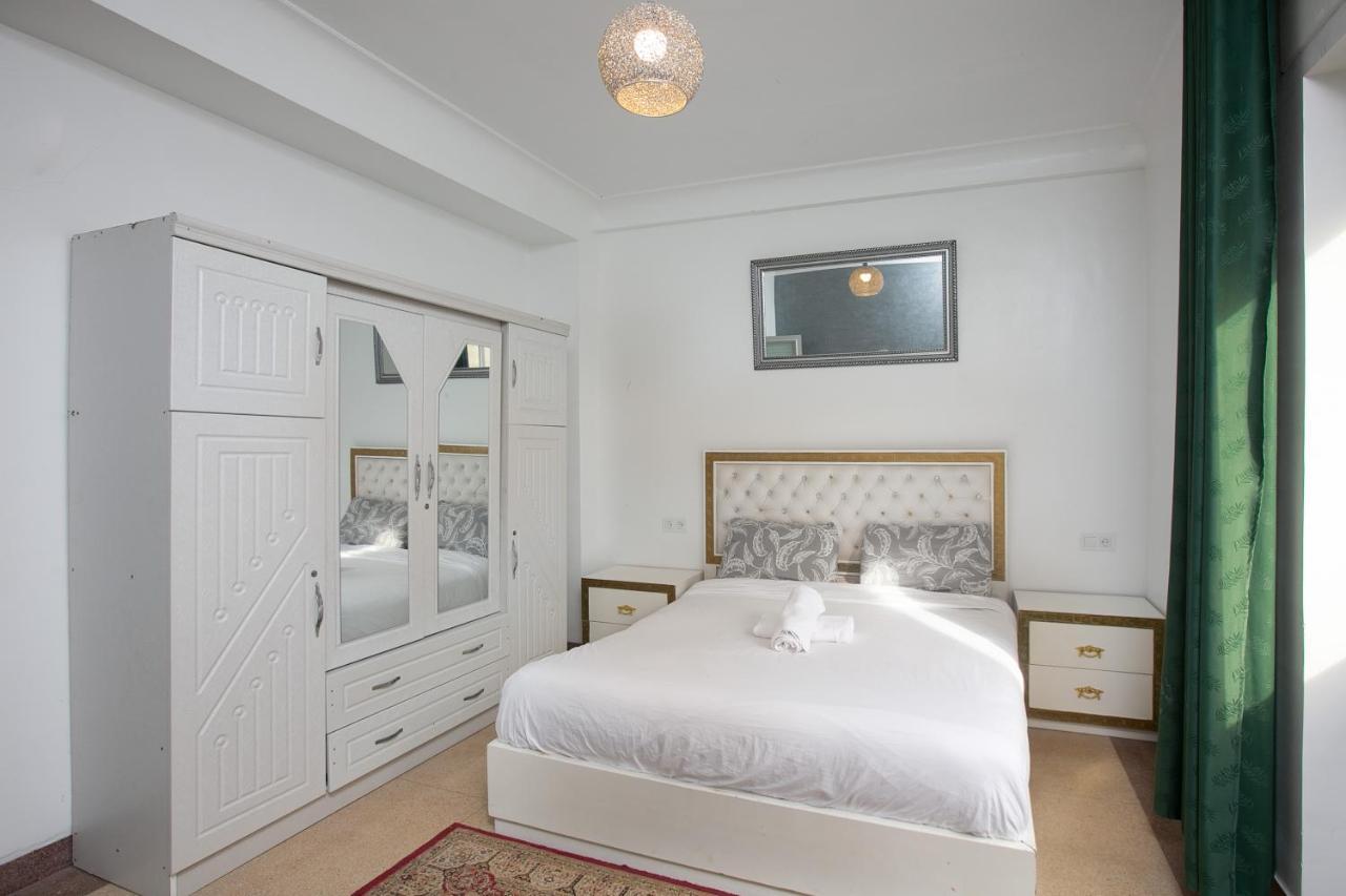 Velasquez Appartements Fast Wifi And Ocean View Танжер Екстериор снимка